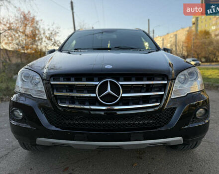 Чорний Мерседес М-Клас, об'ємом двигуна 2.99 л та пробігом 276 тис. км за 15799 $, фото 9 на Automoto.ua