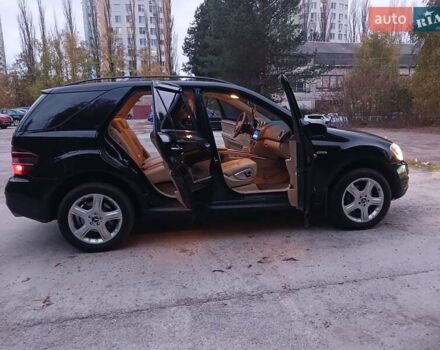 Чорний Мерседес М-Клас, об'ємом двигуна 3.5 л та пробігом 234 тис. км за 13500 $, фото 28 на Automoto.ua