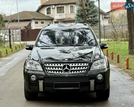 Черный Мерседес М-Класс, объемом двигателя 3.5 л и пробегом 174 тыс. км за 10999 $, фото 8 на Automoto.ua