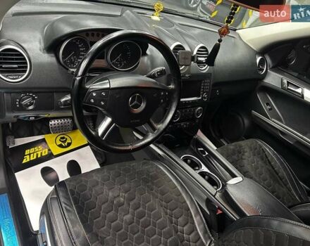 Чорний Мерседес М-Клас, об'ємом двигуна 2.99 л та пробігом 256 тис. км за 14800 $, фото 7 на Automoto.ua