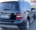 Черный Мерседес М-Класс, объемом двигателя 3.5 л и пробегом 318 тыс. км за 11000 $, фото 7 на Automoto.ua