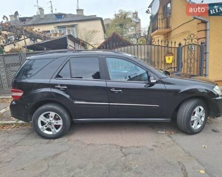 Черный Мерседес М-Класс, объемом двигателя 2.99 л и пробегом 281 тыс. км за 14000 $, фото 1 на Automoto.ua