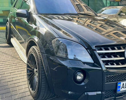 Черный Мерседес М-Класс, объемом двигателя 6.21 л и пробегом 174 тыс. км за 18999 $, фото 2 на Automoto.ua