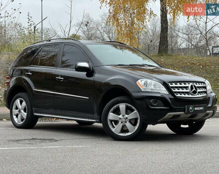 Черный Мерседес М-Класс, объемом двигателя 3.5 л и пробегом 265 тыс. км за 14300 $, фото 2 на Automoto.ua