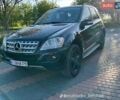 Черный Мерседес М-Класс, объемом двигателя 3.5 л и пробегом 240 тыс. км за 7500 $, фото 1 на Automoto.ua