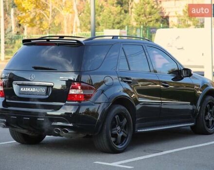 Чорний Мерседес М-Клас, об'ємом двигуна 6.21 л та пробігом 237 тис. км за 11500 $, фото 5 на Automoto.ua