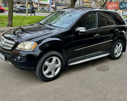 Чорний Мерседес М-Клас, об'ємом двигуна 3 л та пробігом 255 тис. км за 14000 $, фото 14 на Automoto.ua
