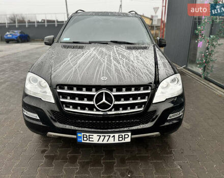 Черный Мерседес М-Класс, объемом двигателя 3.5 л и пробегом 196 тыс. км за 15000 $, фото 46 на Automoto.ua