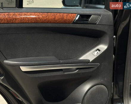 Черный Мерседес М-Класс, объемом двигателя 3.5 л и пробегом 287 тыс. км за 10500 $, фото 34 на Automoto.ua