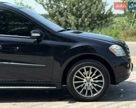 Черный Мерседес М-Класс, объемом двигателя 3.5 л и пробегом 287 тыс. км за 10500 $, фото 4 на Automoto.ua