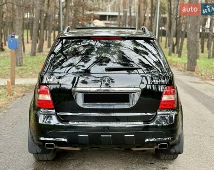 Черный Мерседес М-Класс, объемом двигателя 3.5 л и пробегом 174 тыс. км за 10999 $, фото 5 на Automoto.ua