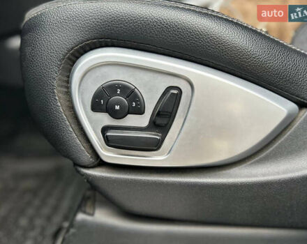 Черный Мерседес М-Класс, объемом двигателя 3.5 л и пробегом 276 тыс. км за 10499 $, фото 9 на Automoto.ua