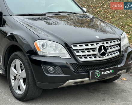 Черный Мерседес М-Класс, объемом двигателя 3.5 л и пробегом 265 тыс. км за 14300 $, фото 28 на Automoto.ua