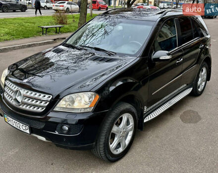 Чорний Мерседес М-Клас, об'ємом двигуна 3 л та пробігом 255 тис. км за 14000 $, фото 16 на Automoto.ua