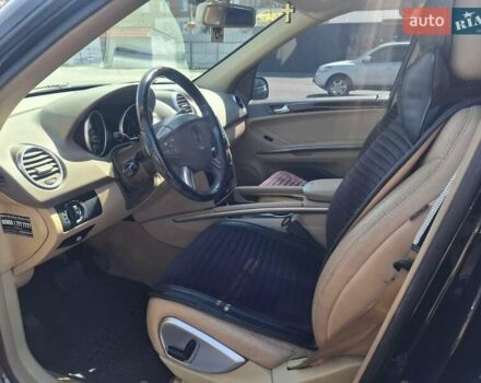 Черный Мерседес М-Класс, объемом двигателя 3 л и пробегом 200 тыс. км за 12000 $, фото 2 на Automoto.ua