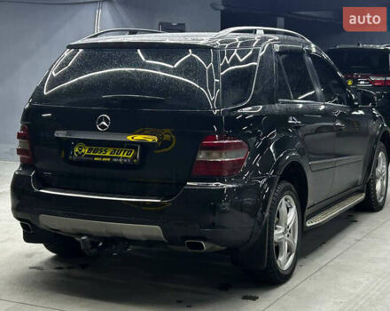 Чорний Мерседес М-Клас, об'ємом двигуна 2.99 л та пробігом 256 тис. км за 14800 $, фото 5 на Automoto.ua