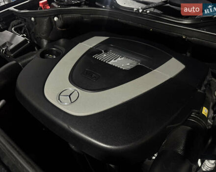 Черный Мерседес М-Класс, объемом двигателя 3.5 л и пробегом 196 тыс. км за 15000 $, фото 13 на Automoto.ua