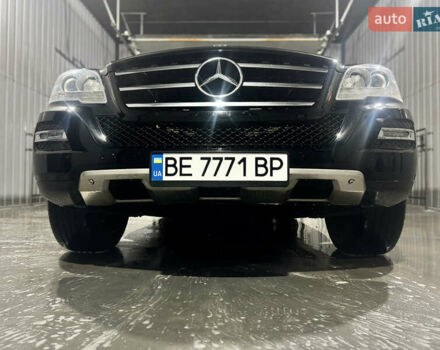 Черный Мерседес М-Класс, объемом двигателя 3.5 л и пробегом 196 тыс. км за 15000 $, фото 34 на Automoto.ua