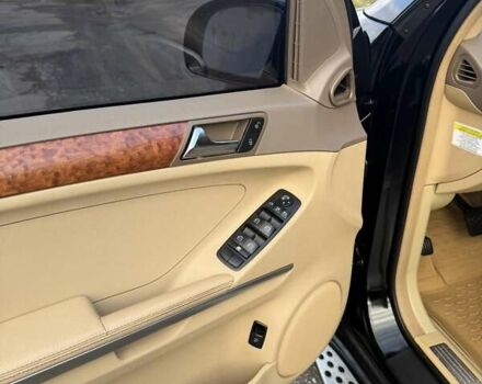 Черный Мерседес М-Класс, объемом двигателя 3.5 л и пробегом 221 тыс. км за 12800 $, фото 13 на Automoto.ua