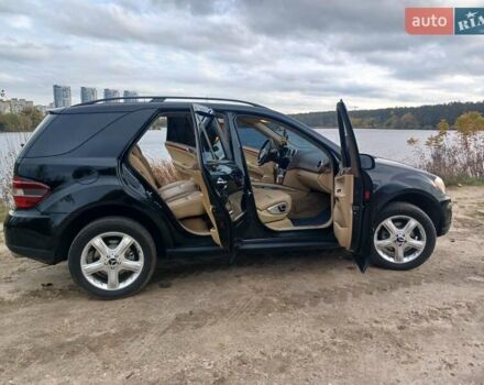 Чорний Мерседес М-Клас, об'ємом двигуна 3.5 л та пробігом 234 тис. км за 13500 $, фото 2 на Automoto.ua