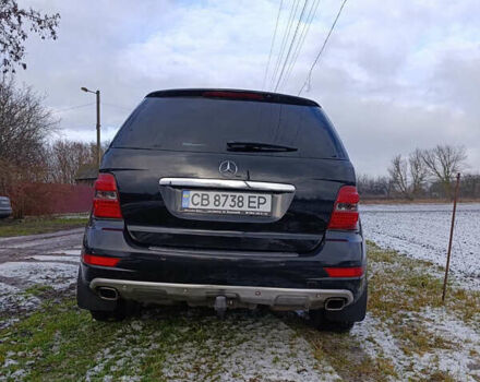 Черный Мерседес М-Класс, объемом двигателя 3 л и пробегом 301 тыс. км за 12800 $, фото 5 на Automoto.ua