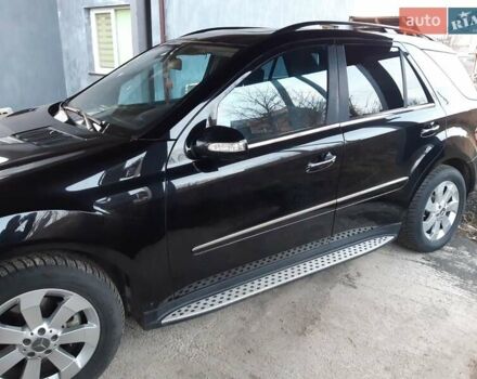 Черный Мерседес М-Класс, объемом двигателя 2.99 л и пробегом 307 тыс. км за 15300 $, фото 6 на Automoto.ua