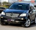 Чорний Мерседес М-Клас, об'ємом двигуна 5.46 л та пробігом 193 тис. км за 11500 $, фото 1 на Automoto.ua