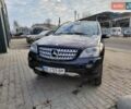 Черный Мерседес М-Класс, объемом двигателя 3.5 л и пробегом 250 тыс. км за 11000 $, фото 4 на Automoto.ua
