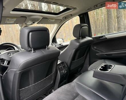 Черный Мерседес М-Класс, объемом двигателя 3.5 л и пробегом 174 тыс. км за 10999 $, фото 21 на Automoto.ua