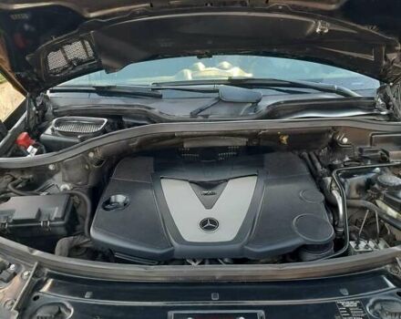 Черный Мерседес М-Класс, объемом двигателя 3 л и пробегом 319 тыс. км за 14000 $, фото 6 на Automoto.ua