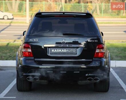 Чорний Мерседес М-Клас, об'ємом двигуна 6.21 л та пробігом 237 тис. км за 11500 $, фото 4 на Automoto.ua