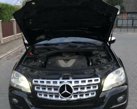 Черный Мерседес М-Класс, объемом двигателя 2.99 л и пробегом 363 тыс. км за 15500 $, фото 4 на Automoto.ua