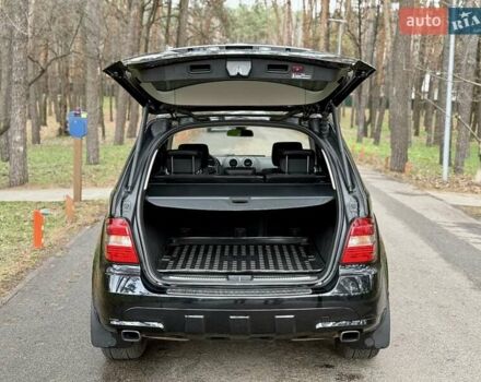 Черный Мерседес М-Класс, объемом двигателя 3.5 л и пробегом 174 тыс. км за 10950 $, фото 73 на Automoto.ua