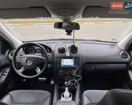 Чорний Мерседес М-Клас, об'ємом двигуна 3 л та пробігом 284 тис. км за 7300 $, фото 10 на Automoto.ua