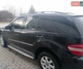 Чорний Мерседес М-Клас, об'ємом двигуна 3 л та пробігом 266 тис. км за 13500 $, фото 1 на Automoto.ua