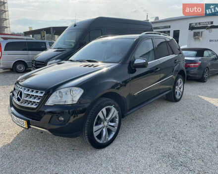 Черный Мерседес М-Класс, объемом двигателя 3 л и пробегом 177 тыс. км за 15300 $, фото 18 на Automoto.ua