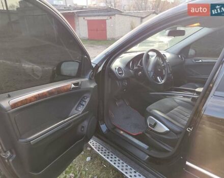 Черный Мерседес М-Класс, объемом двигателя 2.99 л и пробегом 310 тыс. км за 12500 $, фото 19 на Automoto.ua