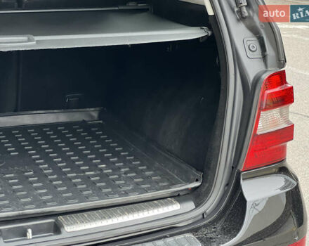 Черный Мерседес М-Класс, объемом двигателя 3.5 л и пробегом 265 тыс. км за 14300 $, фото 56 на Automoto.ua