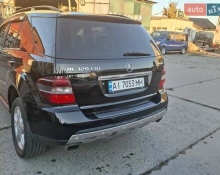 Мерседес М-Класс 2008 в Хмельницком на Automoto.ua Черный Мерседес М-Класс, объемом двигателя 3 л и пробегом 307 тыс. км за 10800 $, фото 5 на Automoto.ua