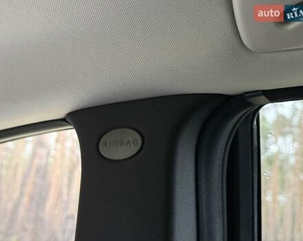 Черный Мерседес М-Класс, объемом двигателя 3.5 л и пробегом 174 тыс. км за 10950 $, фото 66 на Automoto.ua