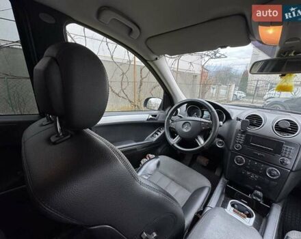 Черный Мерседес М-Класс, объемом двигателя 2.99 л и пробегом 270 тыс. км за 13600 $, фото 4 на Automoto.ua