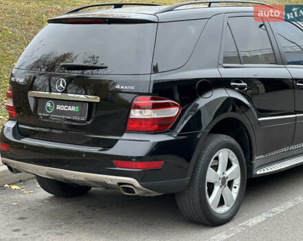 Черный Мерседес М-Класс, объемом двигателя 3.5 л и пробегом 265 тыс. км за 14300 $, фото 29 на Automoto.ua
