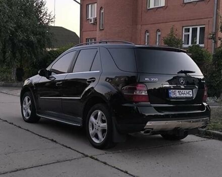 Черный Мерседес М-Класс, объемом двигателя 3.5 л и пробегом 184 тыс. км за 13900 $, фото 2 на Automoto.ua