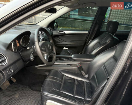 Черный Мерседес М-Класс, объемом двигателя 3.5 л и пробегом 192 тыс. км за 12500 $, фото 8 на Automoto.ua