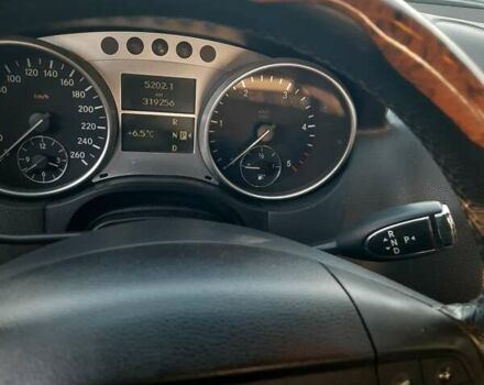 Черный Мерседес М-Класс, объемом двигателя 3 л и пробегом 319 тыс. км за 14000 $, фото 8 на Automoto.ua