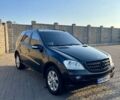 Черный Мерседес М-Класс, объемом двигателя 3 л и пробегом 180 тыс. км за 14000 $, фото 11 на Automoto.ua