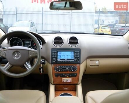 Чорний Мерседес М-Клас, об'ємом двигуна 3.5 л та пробігом 197 тис. км за 9999 $, фото 42 на Automoto.ua