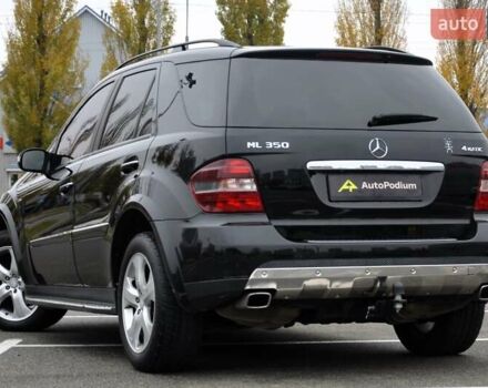 Чорний Мерседес М-Клас, об'ємом двигуна 3.5 л та пробігом 197 тис. км за 9999 $, фото 4 на Automoto.ua
