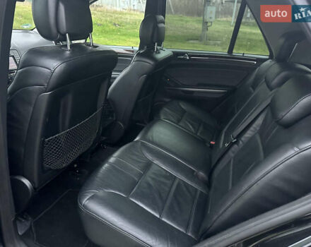 Черный Мерседес М-Класс, объемом двигателя 2.99 л и пробегом 480 тыс. км за 13500 $, фото 1 на Automoto.ua