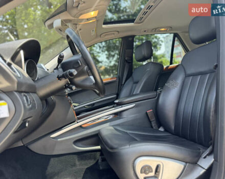 Черный Мерседес М-Класс, объемом двигателя 3.5 л и пробегом 287 тыс. км за 10500 $, фото 18 на Automoto.ua